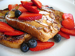 french toast strawberries blueberries